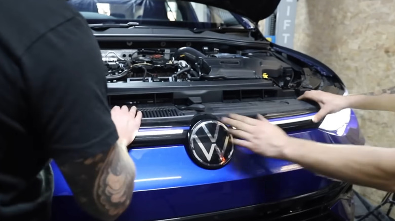Engine bay of a Volkswagen Golf MK8
