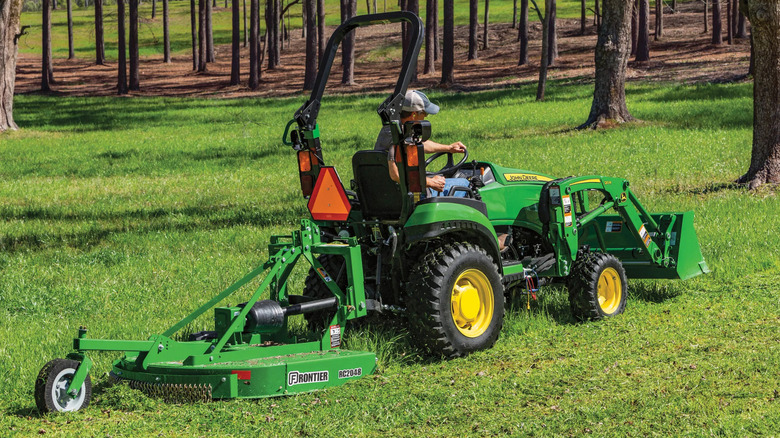 The John Deere 2025R compact tractor