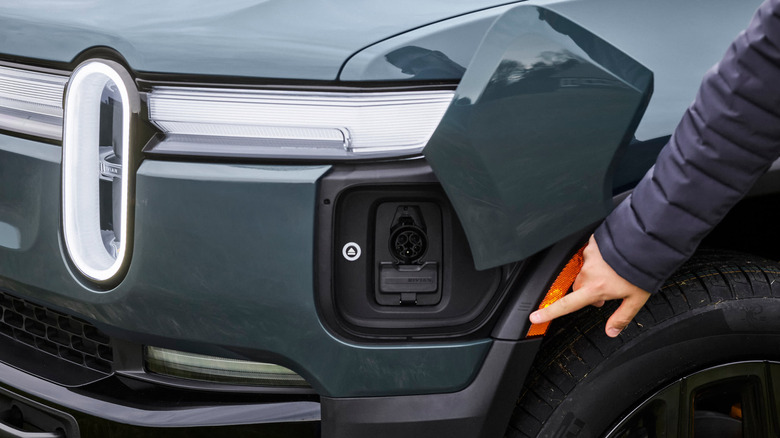 Rivian R1S with charging door open