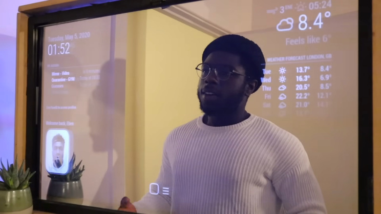 Smart mirror with face ID