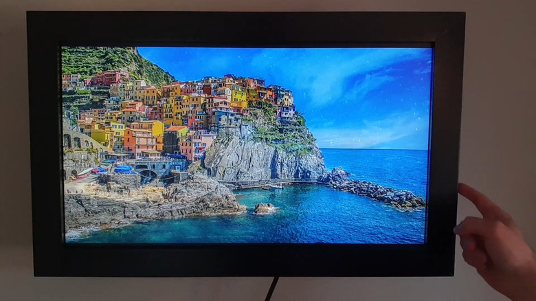 digital picture frame