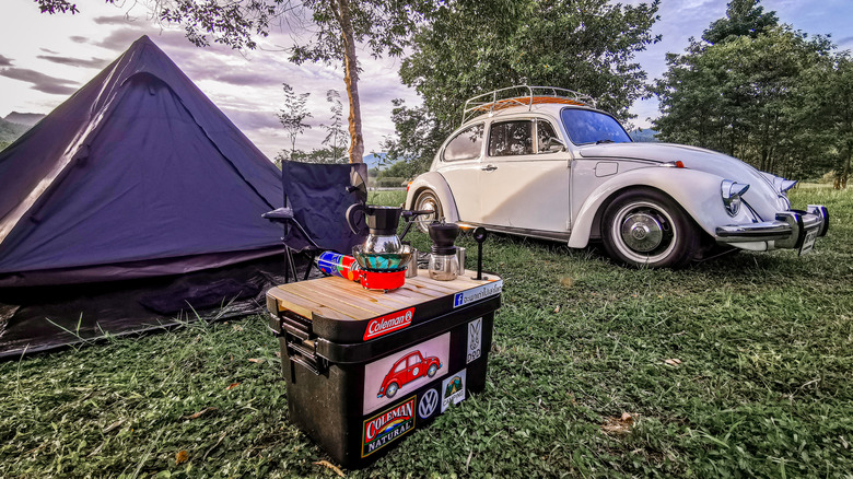 VW Bug and coffee set