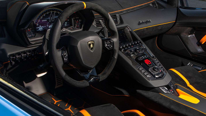 Lamborghini Aventador SVJ Interior