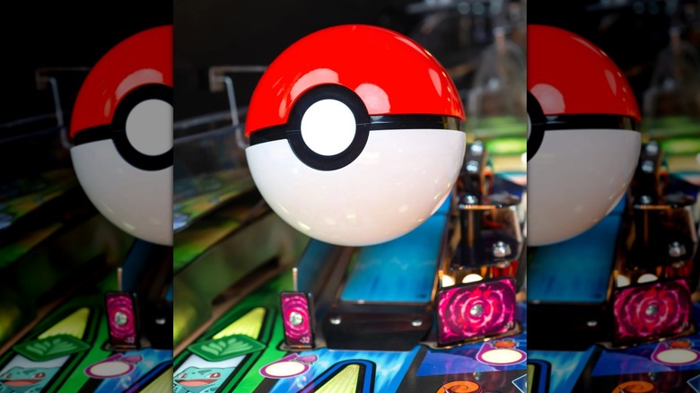 A decorative Poké Ball on the Stern Pinball Pokémon table.