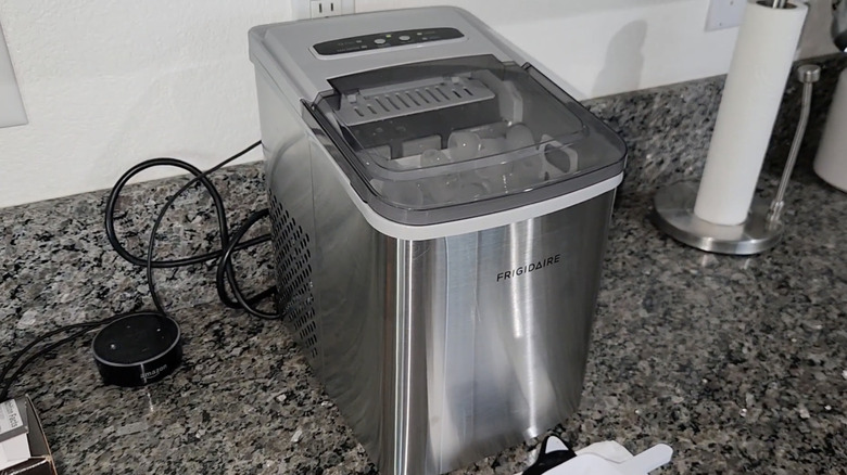 Frigidaire ice maker