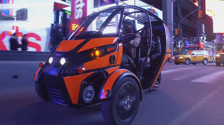 Arcimoto Tilting FUV