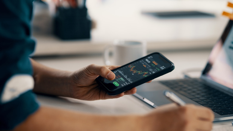 Using phone to calucate finances