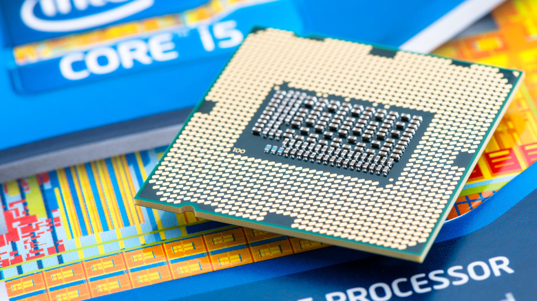 Intel CPU card on top of retail box