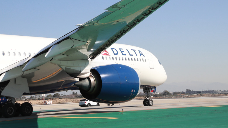 Delta Jet