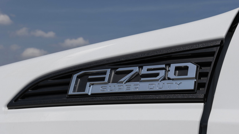 Ford F-750 fender badge