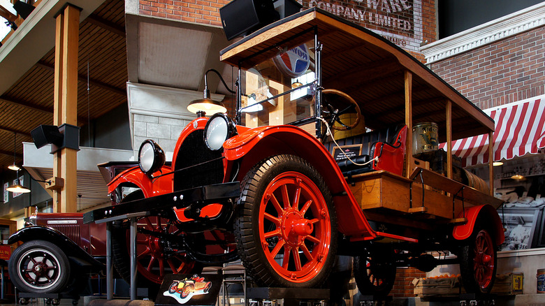 1919 Oldsmobile 3/4 Ton Truck at a museum, front 3/4 view