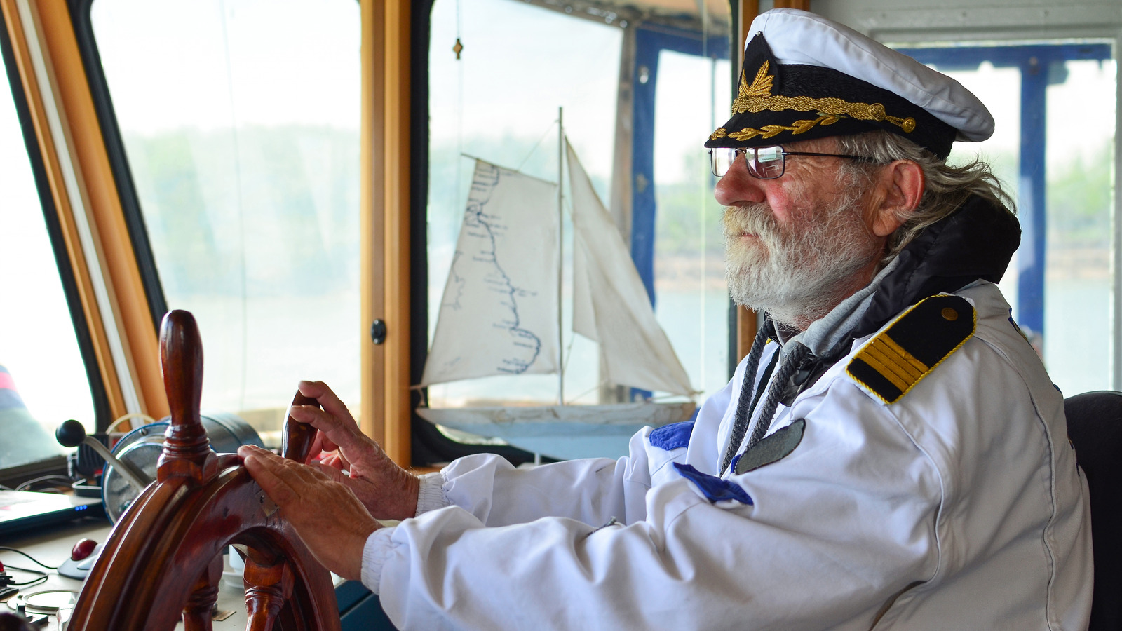 Do Captains Really Go Down With Their Ships? The History Behind The Tradition