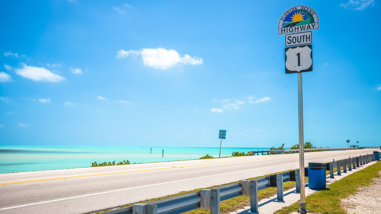 A sunny Florida highway by the ocean