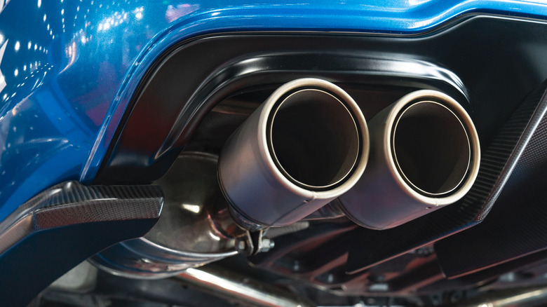 Dual exhaust tips