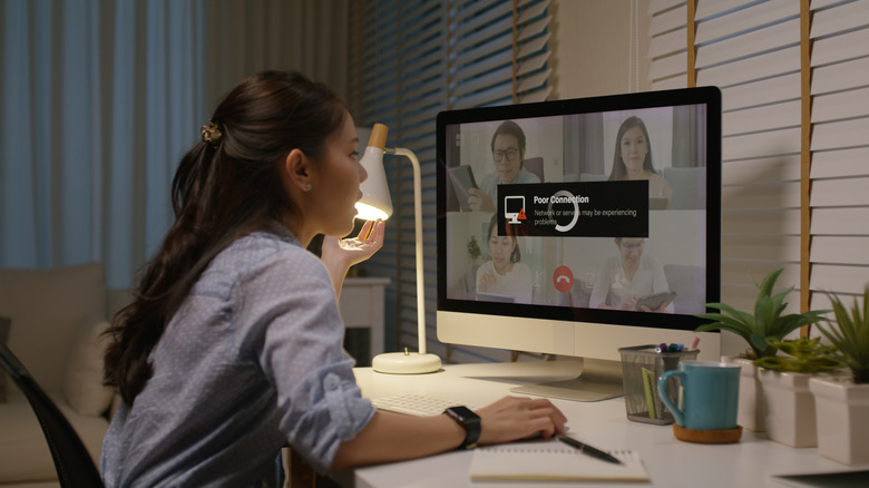 Girl on video call face poor connection issue