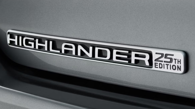 Close up view of a 2025 Toyota Highlander 25th Edition badging