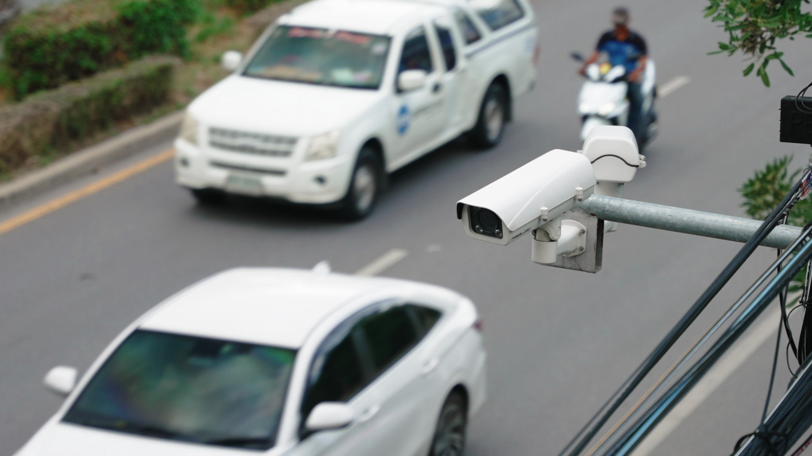 Do Traffic Cameras Actually Help Stop Speeders? Here's What The Data Says