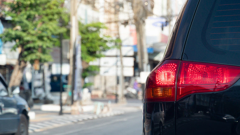 right turn only lane