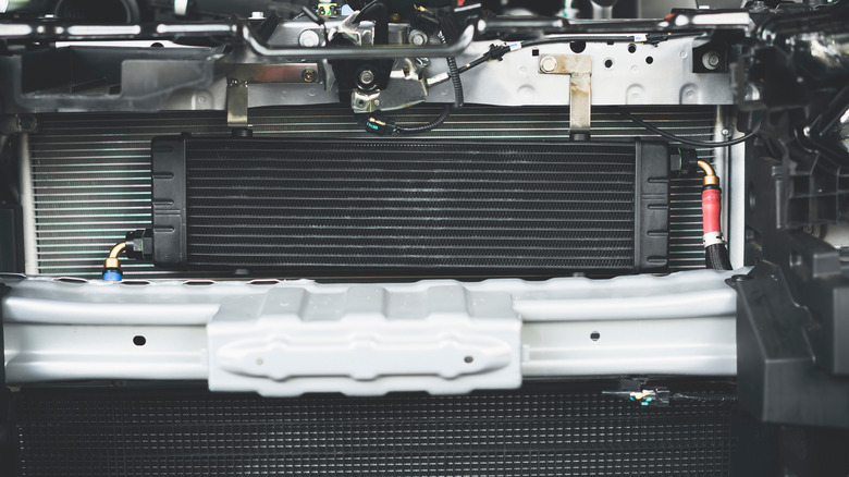 Exteral transmission oil cooler in front of the car