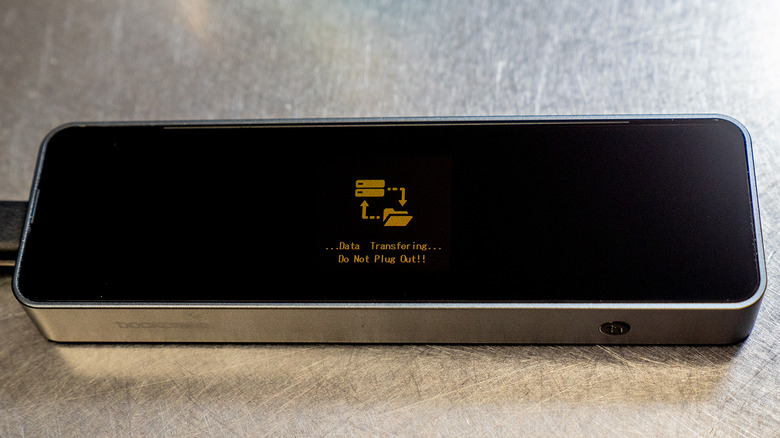 DOCKCASE Smart SSD Enclosure