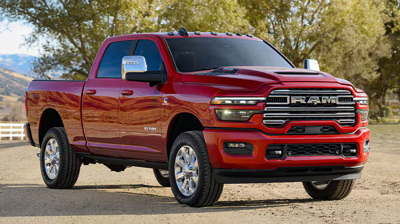 Front 3/4 static shot of a 2025 RAM 2500
