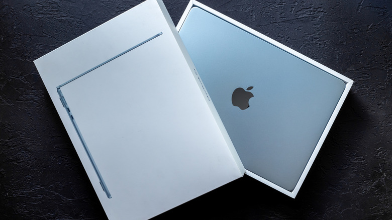 Apple MacBook Air 13 M4 Sky Blue color 2025