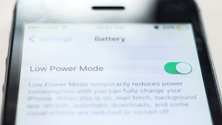 iPhone screen showing battery settings and low power mode on