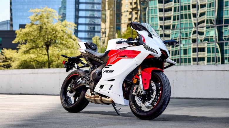Red and white Yamaha R9 parked on a rooftop