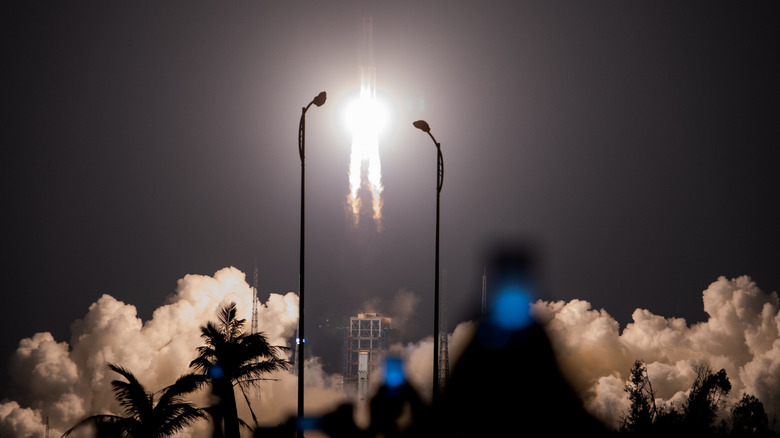 China's Long March 5 rocket launch