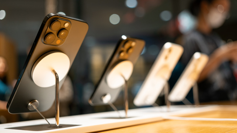 iPhones on display