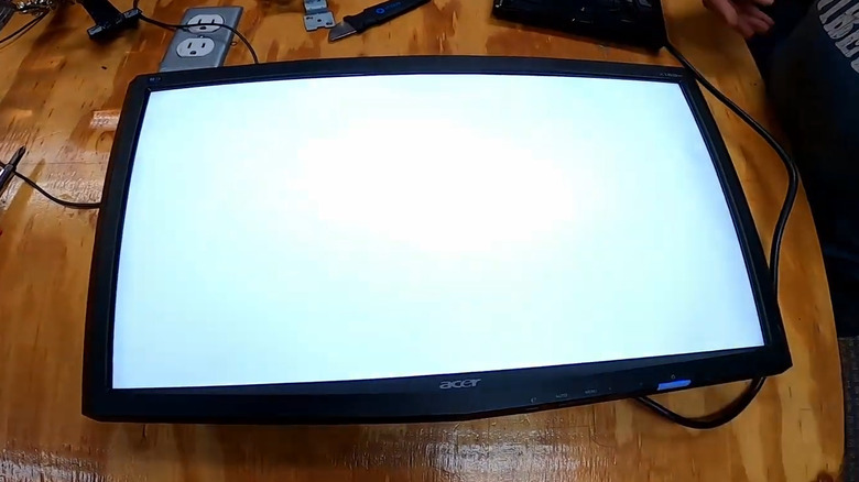 Acer monitor working as a lightbox