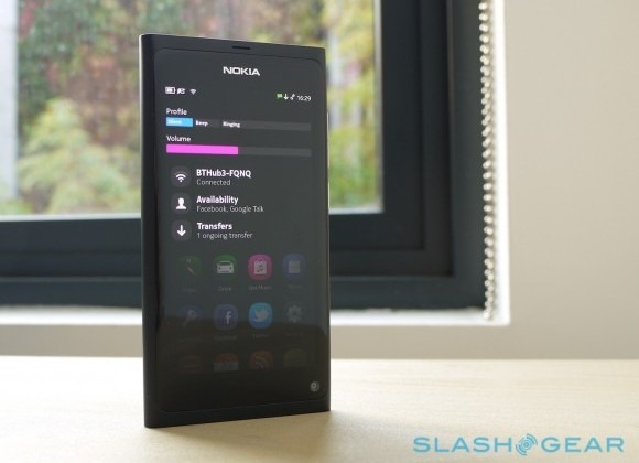 Doomed MeeGo Tablet Revealed With Verizon-Bound N9 - SlashGear