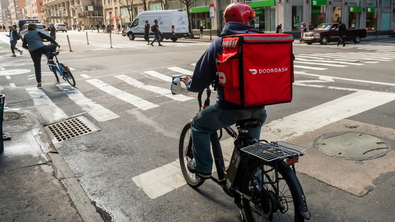 DoorDash worker bike