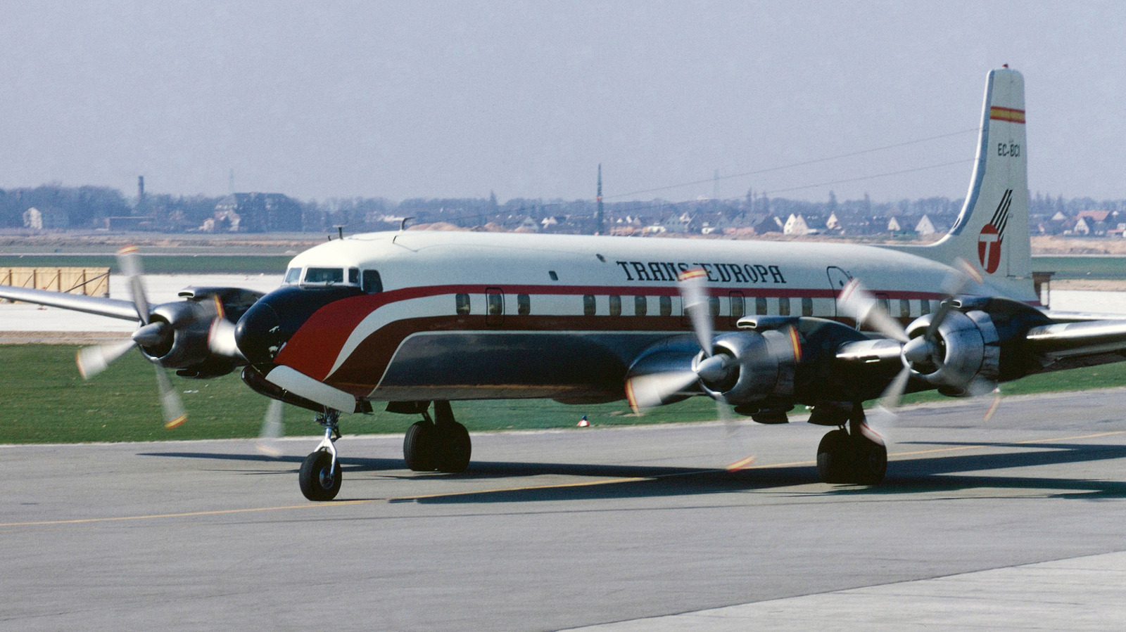 Douglas DC-7: America’s Last Great Piston-Engine Propeller Airliner