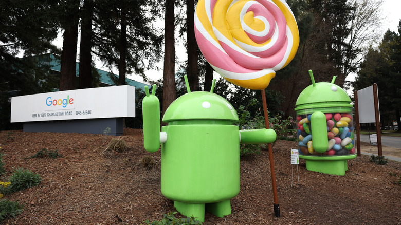 Android mascot statues