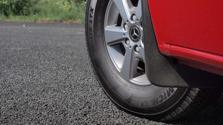 Mercedes eSprinter wheel