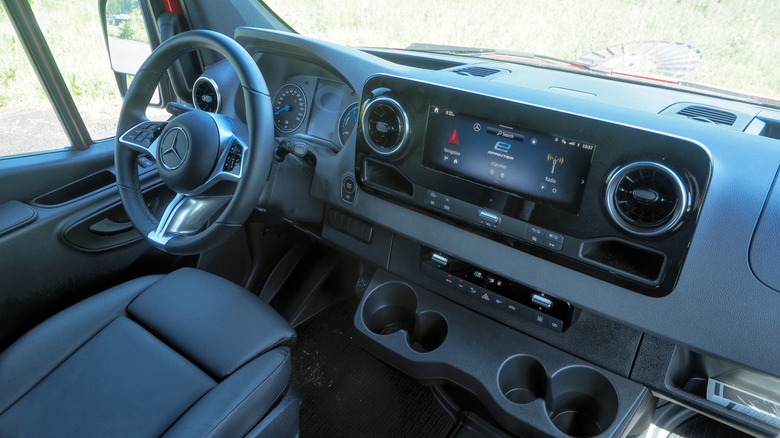 Mercedes eSprinter dashboard
