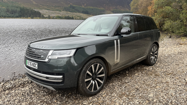 2027 Land Rover Range Rover EV550