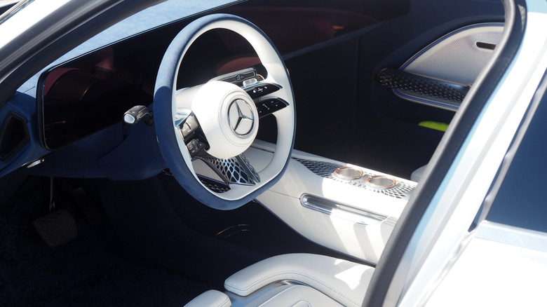 Mercedes-Benz VISION EQXX controls