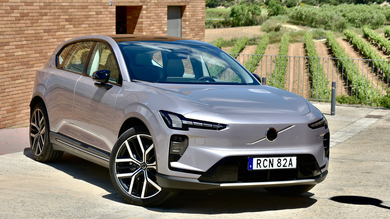 2027 Volvo EX60 front quarter view.