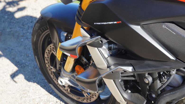 Ducati Streetfighter V4 SP carbon dive planes