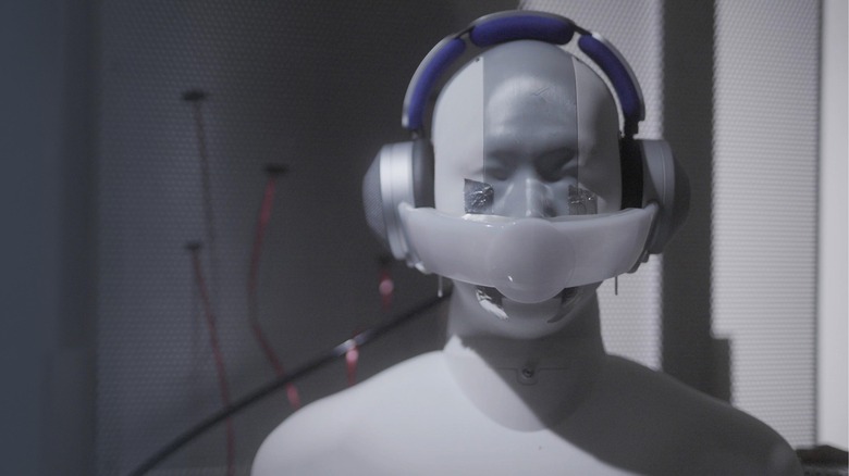 Dyson Zone on manikin