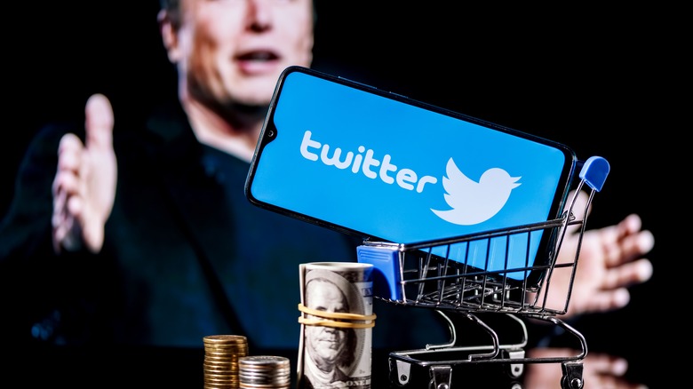 Twitter logo shopping cart money