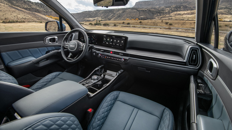 2024 Kia Sorento interior