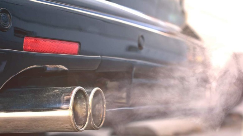 Auto tailpipe exhaust