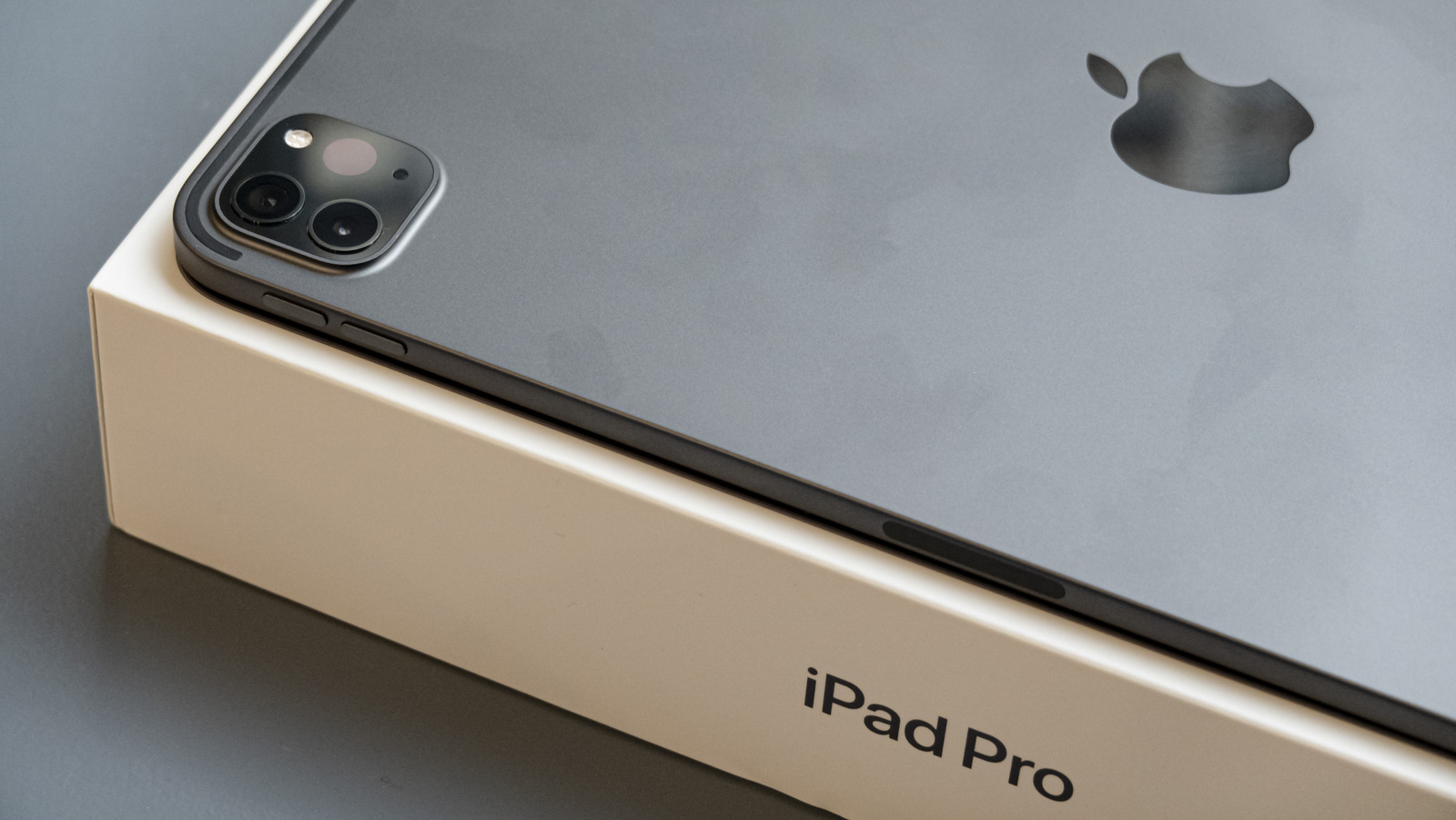 EU Gives Apple Six Months To Open Up The iPad To Third Party App Stores - Vimarsana News