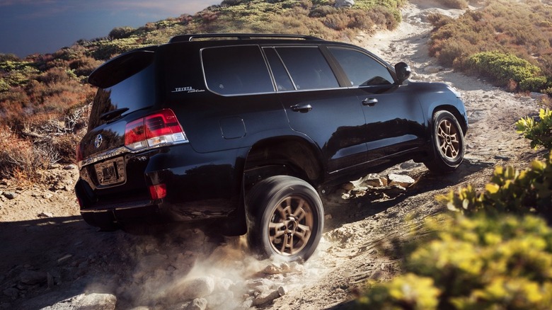 2021 Toyota Land Cruiser
