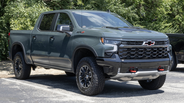 Chevrolet Silverado 1500 Crew cab model on display