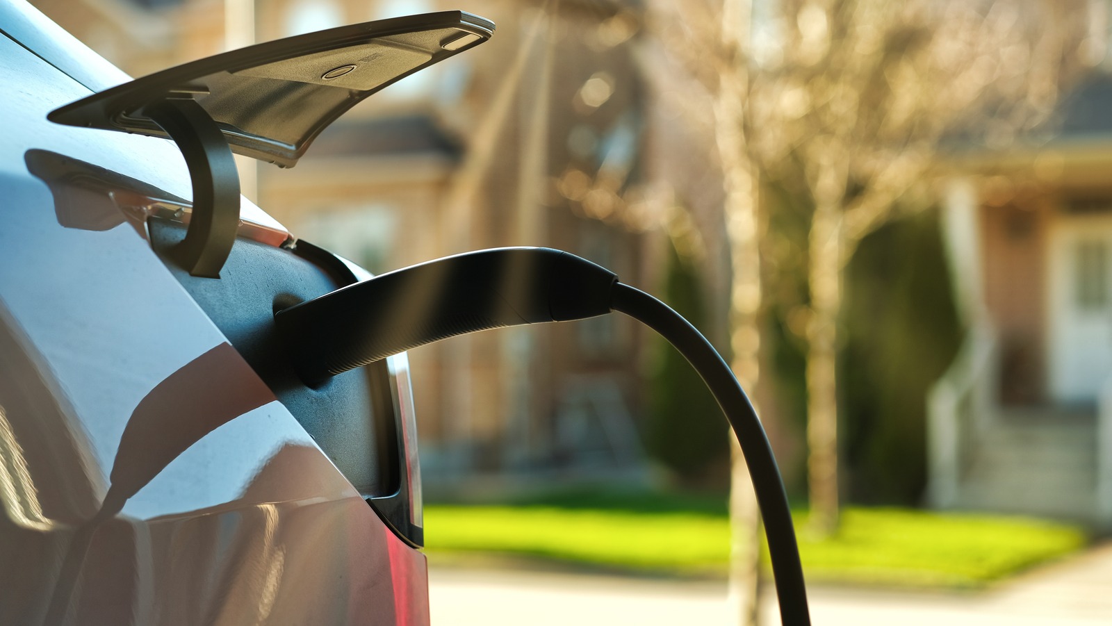 Every EV Brand That Will Support Tesla’s NACS Charging Connector – SlashGear