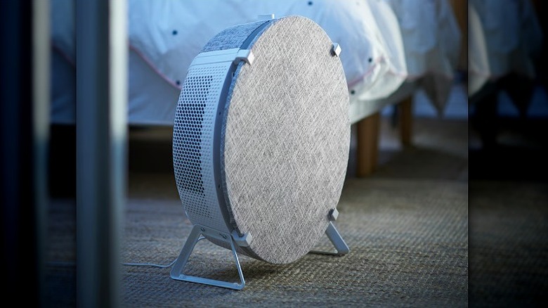 Circular floor-mounted air purifier
